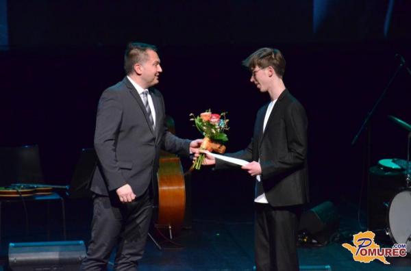 Razpis za nagrade ob kulturnem prazniku 2025: Ustvarjalci, prijavite svoje dosežke!