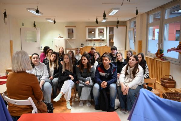 Dijaki spoznali alternativne pedagoške koncepte 