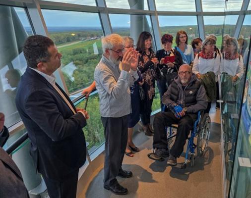 FOTO: Odprtje razstave lendavskih ljubiteljskih slikarjev pod mentorstvom Duška Benina