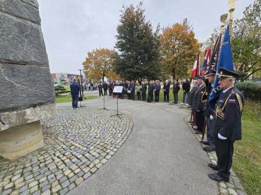 FOTO: Ljutomer z osrednjo slovesnostjo obeležil dan spomina na mrtve