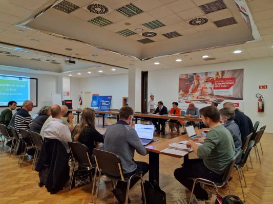 Mura bo dobila protipoplavne nasipe, razpisi do konca leta