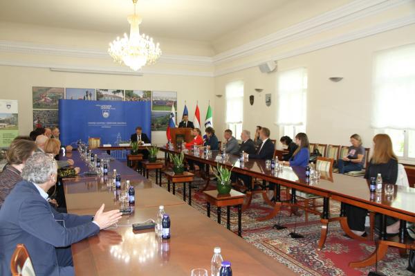 FOTO: Podpisan sporazum za pomoč žrtvam kaznivih dejanj med Lendavo in Zalaegerszegom