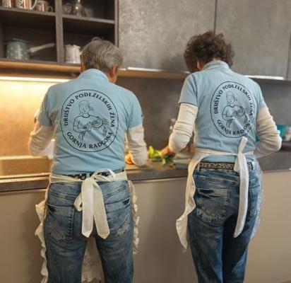 FOTO: Utrinki iz druženja v Večgeneracijskem centru Pomurja