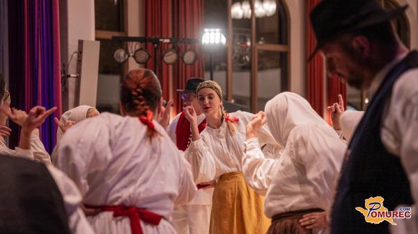 FOTO: Pisana 36. Folkloriada združila ljubitelje slovenske kulture v Münchsmünstru