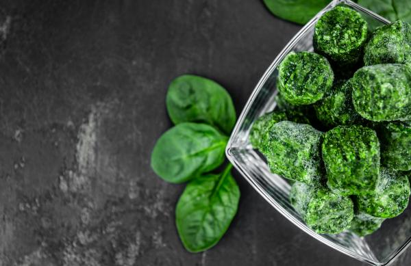 Znan trgovec odpoklical to špinačo, nikar je ne zaužijte