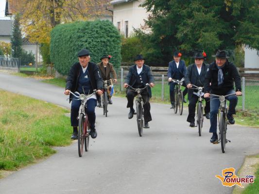 FOTO: Zadnja letošnja vožnja s kolesi članov društva Dimek Beltinci 