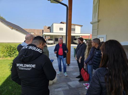 FOTO: Uspešni lokalni podjetniki v Križevcih z mladimi delili nasvete za poklicno pot