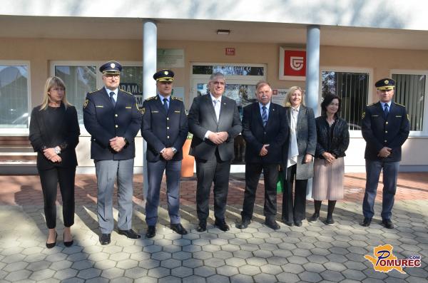 FOTO: Minister Poklukar v Dobrovniku: »Varnost in razvoj morata iti z roko v roki«