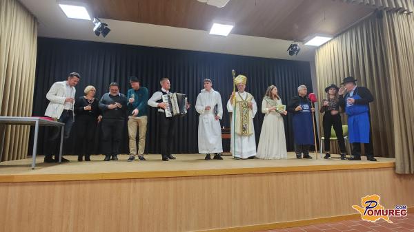 FOTO: Na koncertu je zapel moški vokalni kvintet Aeternum