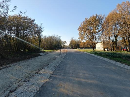 Konec tedna popolna zapora zaradi asfaltiranja