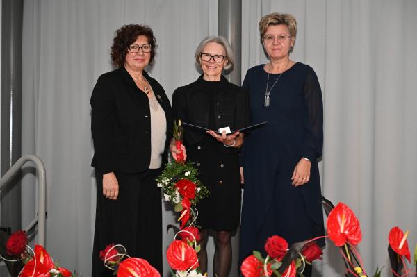 FOTO: Blanka Dugar prejela najvišje priznanje za strokovno delo v zdravstvu Pomurja