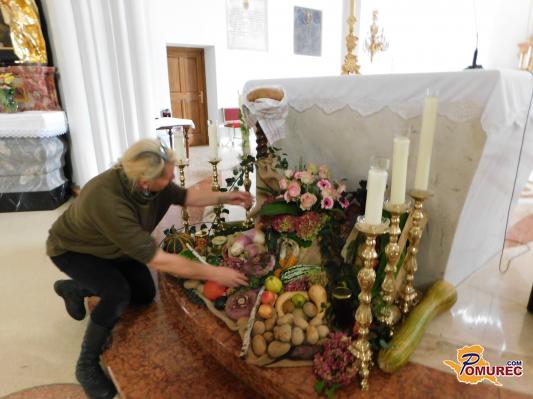 FOTO: Bogato pripravljeni pridelki za zahvalno nedeljo