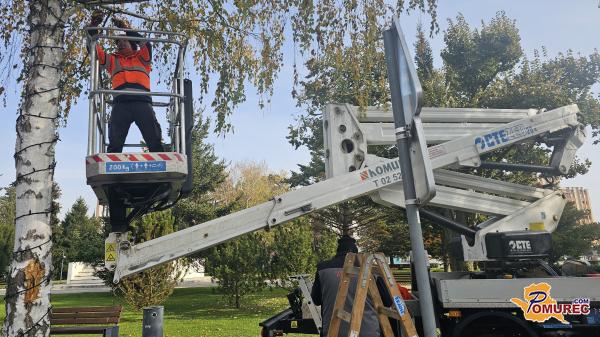 FOTO: Murska Sobota se pripravlja na praznični sijaj