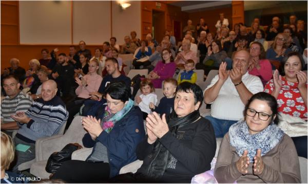 FOTO: Ples, pesem in glasba oživeli tradicijo v Radencih