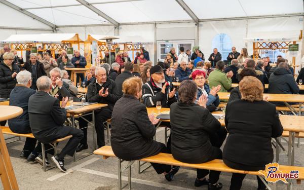 FOTO in VIDEO: Martinovanje združilo ljubitelje vina in tradicije v Veliki Polani