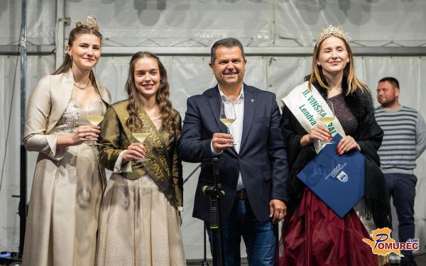 FOTO in VIDEO: Lendava praznovala Martinovo z glasbo, folkloro in vinskim krstom