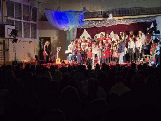 FOTO: Cezanjevška šola v pričakovanju veselega decembra 