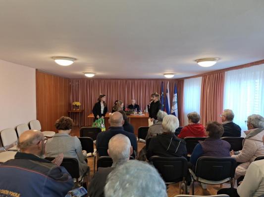 FOTO: Korak k višji skrbi za osebe z demenco