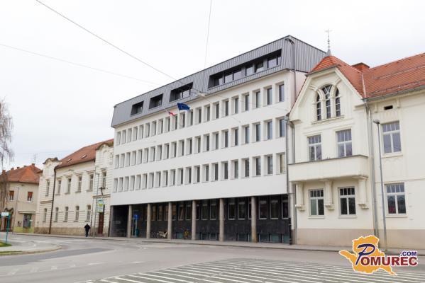 Sodišče razveljavilo sporno prodajo občinskih stanovanj v Radencih