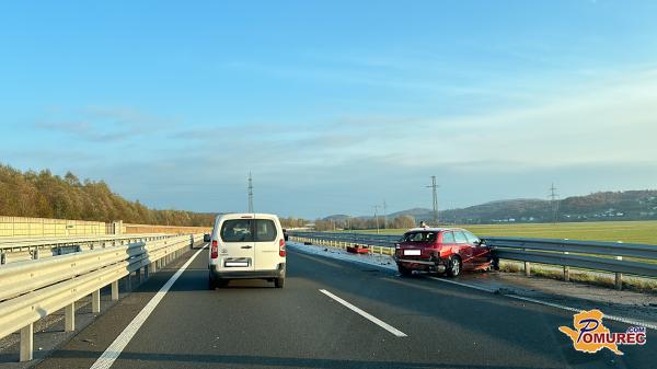 FOTO: Na pomurski avtocesti zaradi nesreče obstal promet