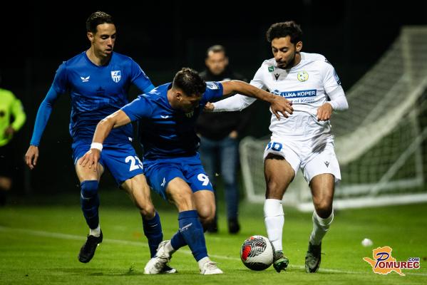 FOTO: Nafta po srčnem boju dosegla le časten gol, Koper še naprej v formi