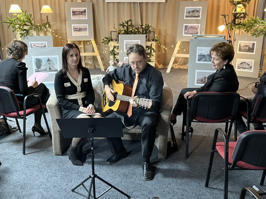 Otvorili razstavo Sobota na starih razglednicah