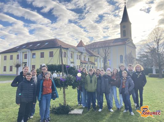 Črenšovski skavti pripravili jesenovanje in izdelovali adventne venčke