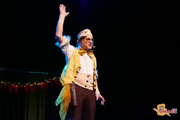 FOTO: Praznični čokoladni cirkus navdušil obiskovalce