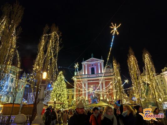 FOTO: Ljubljana tudi letos v soju prazničnih luči 