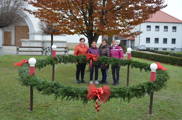 V Odrancih postavili adventni venec in začeli priprave na božični čas