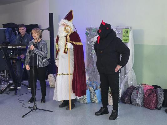 FOTO: Miklavžev obisk prinesel praznični čar članom Društva Sožitje