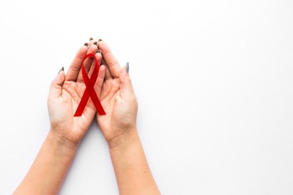 Pozivi k odpravi neenakosti v boju proti aidsu