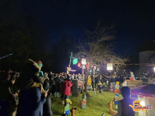 FOTO: V Beltincih so vstopili v praznični čas