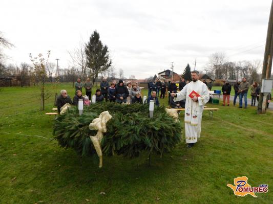 FOTO: Adventni venec povezal vaščane vasi Brezovica