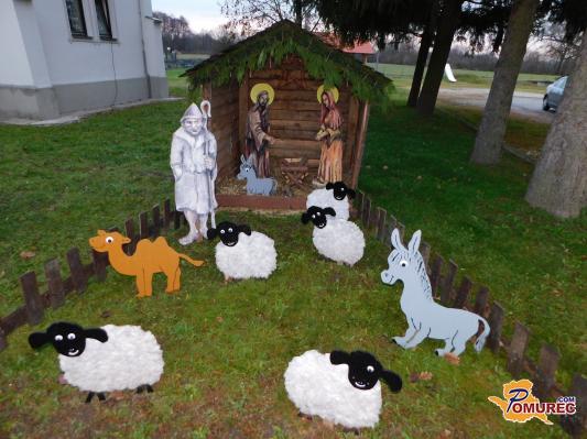 FOTO: Kapelica v Gornjem Lakošu obogatena z jasilcami na prostem