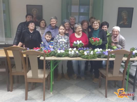 V Ljutomeru pletli adventne vence