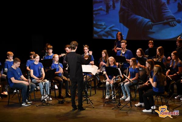 FOTO in VIDEO: Božična pravljica navdušila občinstvo v Lendavi
