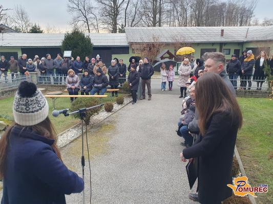 FOTO: Vaške jaslice so povezale krajane Brezovice