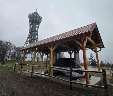 FOTO: Občina Lendava poskrbela za zaščito kulturne dediščine z novim nadstreškom 