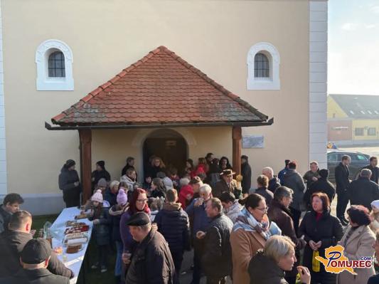 FOTO: Na Kobilju potekala prva čebelarska maša