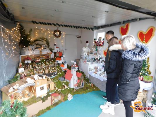 FOTO: Jasličar Uroš v domači garaži spet postavil jaslice