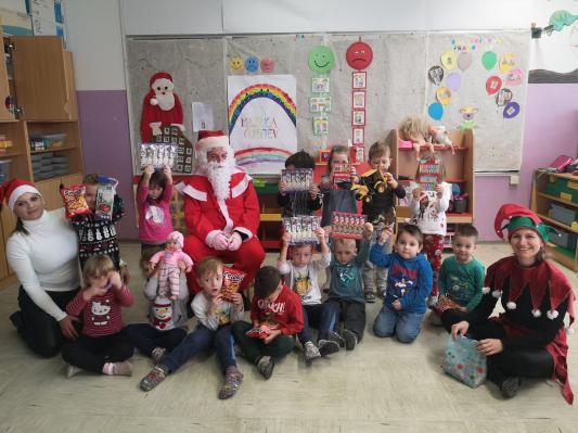 FOTO: Božiček razveselil otroke v vrtcu Kuzma