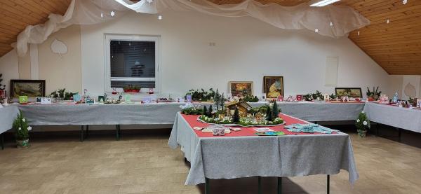 FOTO: V Gradišču pripravili adventno razstavo