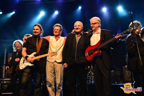 FOTO in VIDEO: Magneti z gosti napolnili dvorano OŠ I v Murski Soboti