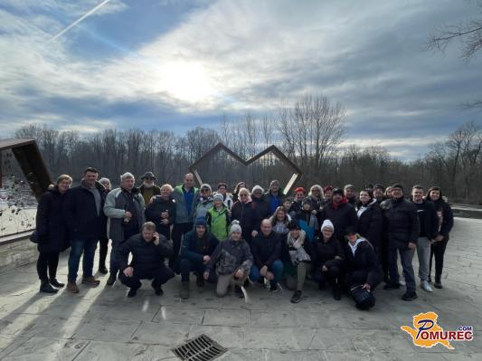 FOTO: V Melincih pripravili zimski pohod