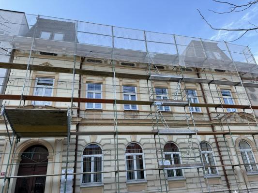 FOTO: Ta znamenita stavba dobiva novo podobo