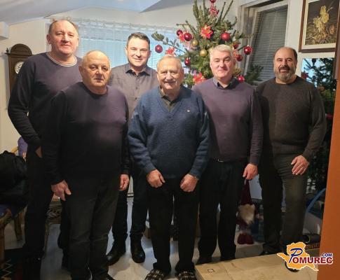 Gasilci Gasilske zveze Križevci so obiskali častnega predsednika Dragutina Rakuša