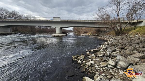 FOTO:  Vodostaj reke Mure je upadel na eno najnižjih ravni v zadnjem obdobju