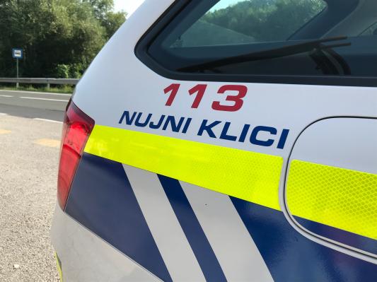 Tatovi kradli v trgovini, policisti obravnavali tudi tatvino traktorskih verig