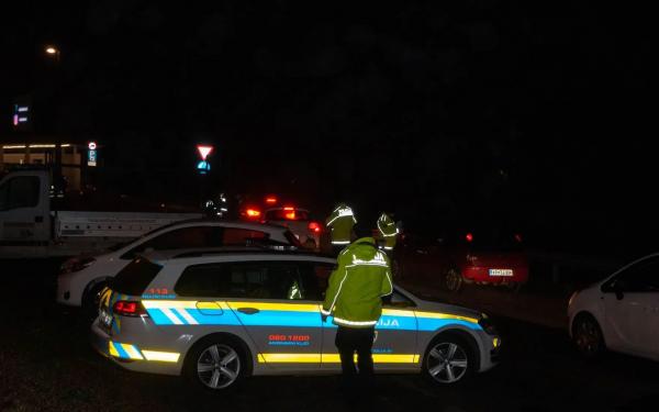 Pomurski policisti prijeli deset tujcev, prepeljali so jih v azilni dom